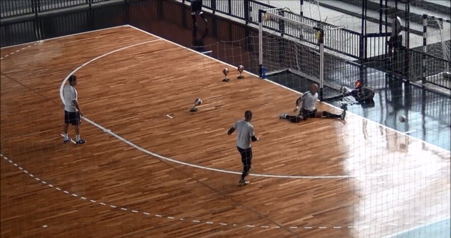 Ejercicios para entrenar la velocidad especfica y agilidad del portero de Ftbol Sala