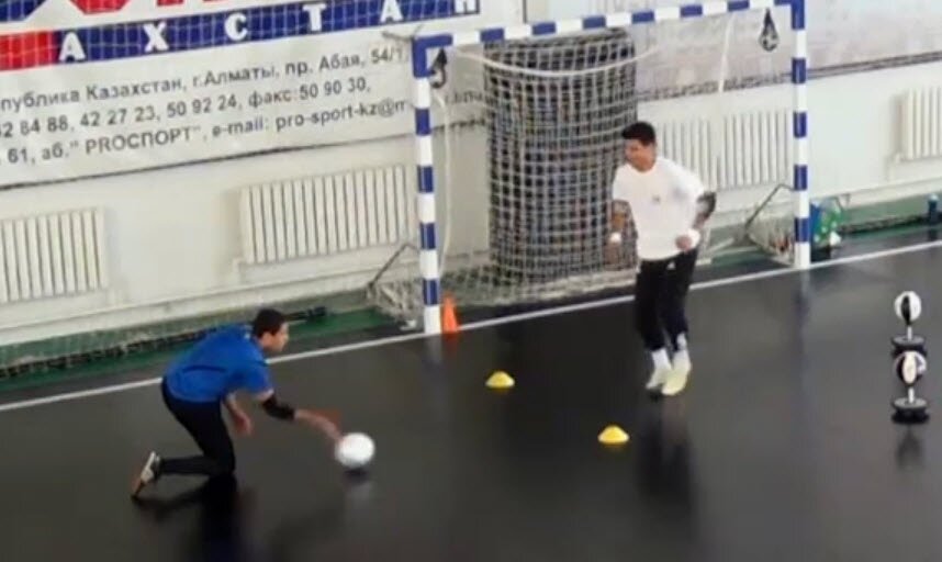 Treinamento da velocidade e a agilidade do goleiro do Futsal